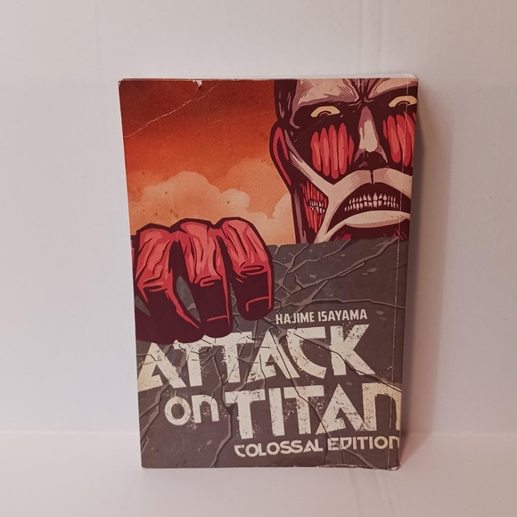 Hajime Isayama's Attack on Titan Colossal Edition 1. - Picture 3 of 6